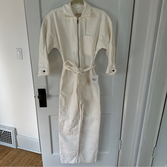 White jumpsuit - Picture 5 of 15